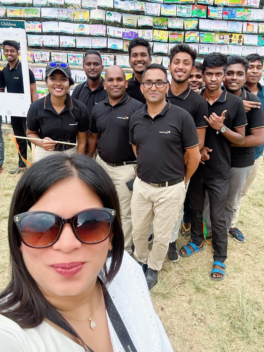 AraliyaT's tweet photo. United we stand to end violence against children in Sri Lanka. 🙏🏻
#walapane #centralprovince #srilanka #lka #childprotection #nationalcampaign #evac #ittakesanation #children #youth https://t.co/fvSQXoNPKS
