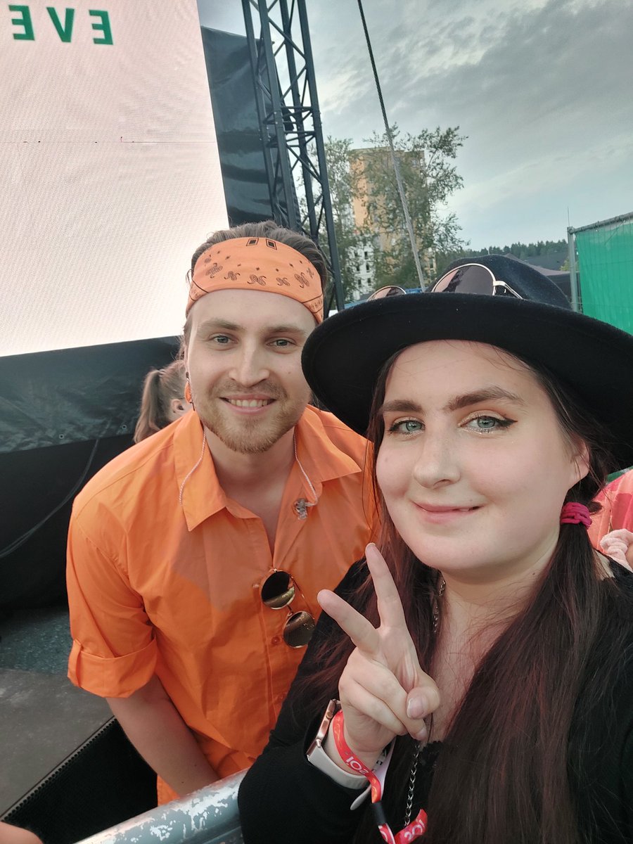 Pinjasin's tweet photo. Täs on nää kuvat mitä otettiin~ ✨️ https://t.co/UIRMJqTwjt