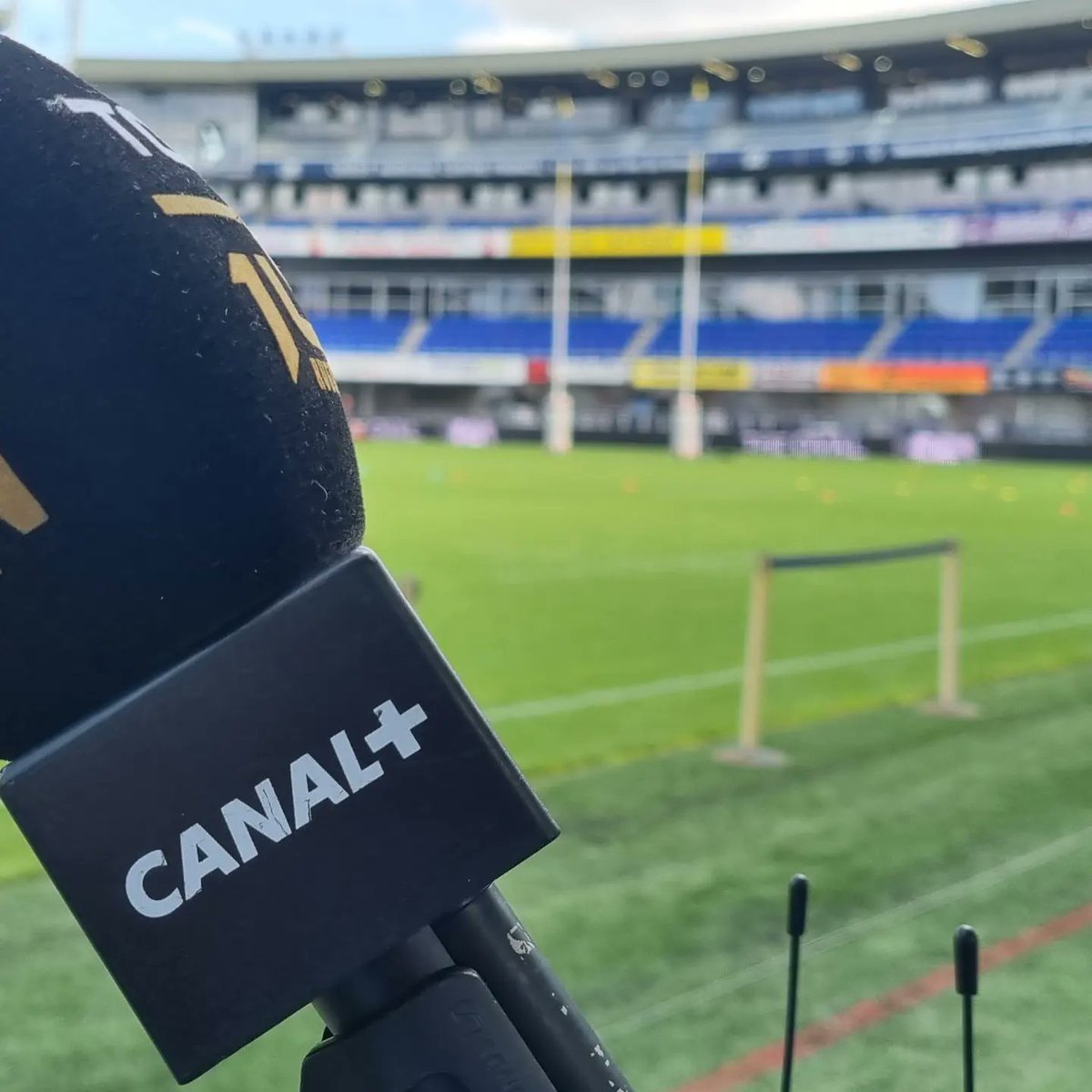 💥 Jour de match au micro de <a href="/canalplus/">CANAL+</a> 💥
En bord terrain du match de
<a href="/top14rugby/">TOP 14 Rugby</a> qui oppose <a href="/ASMOfficiel/">ASM Rugby</a> à Usap Officiel !
Un match à vivre en integralité sur Rugby + ou dans le multiplex CANAL +.