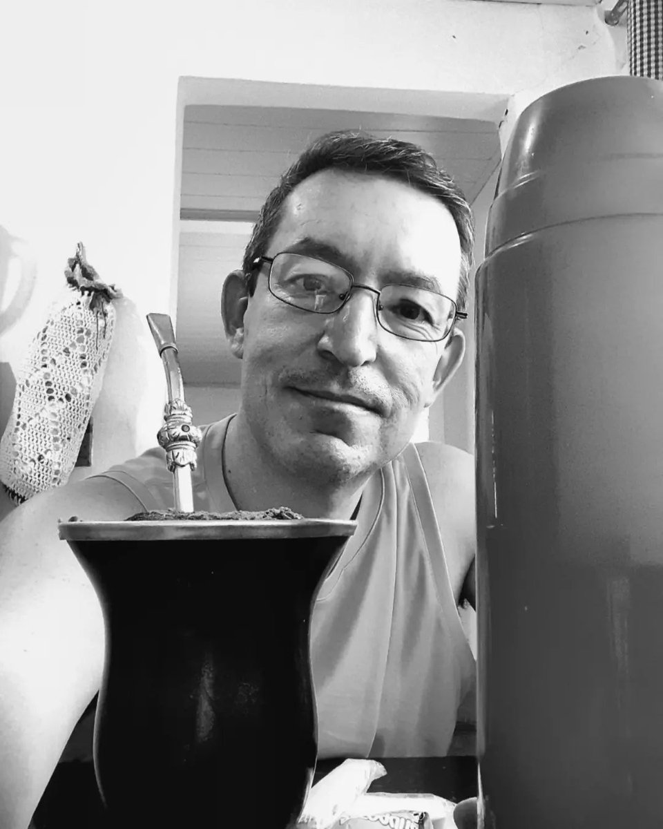 edusilveira76's tweet photo. Para aproveitar o Sábado chuvoso, chimarrão, paçoca, mandolate e pé de moleque!
.
#sabado #saturday #chimarrão #chimas #mateamargo #pedemoleque #paçoca #mandolate #instalou #instaguy #instafoto #photooftheday #photography #chovendo #sabadoemcasa #tudodebom #instachimas #boys https://t.co/OxRHJn40Rs
