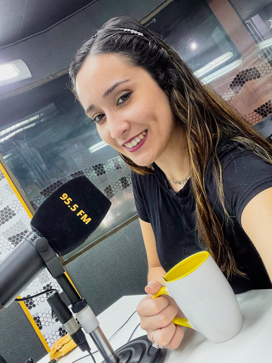 rockandpop955's tweet photo. ⏰ RING ROCK 🎸

Te pones al día 💯, escuchas buena música 🎶 y estás en buena compañía 😎

@Sofy_Alonzo 👑 con #RingRock ⏰🎸 todos los Sábados de 7hs a 9hs en la 95.5FM #RockandPop 🤟🏻

Whatsapp 0984955000 📲
https://t.co/7ZPrkU5ZXB 🌍
https://t.co/K2K6PFcpdU 💻 https://t.co/UucYwVT528