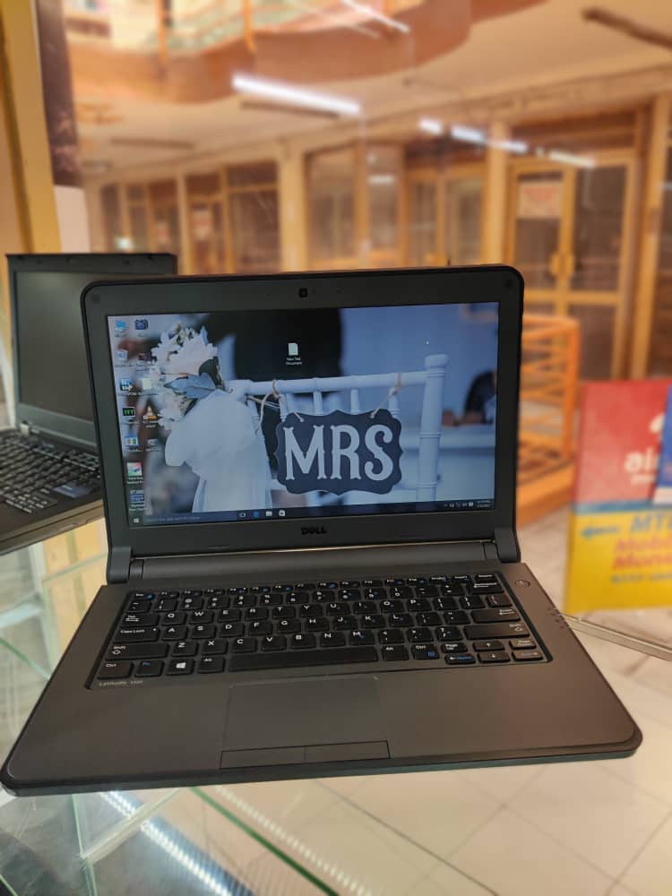 CptechSol21's tweet photo. *Dell Latitude E3350*
Intel(R) Core(TM) i5 @ 2.20 GHz
4 GB RAM
500 GB HDD
HD Webcam+Wireless
3.0 USB Ports
*Slim and Portable*
VGA+Thunderbolt Ports
Screen size: 13.3 Inches
Battery: Excellent, 4+ Hours
*Price: 750,000 Ugshs*
WhatsApp/call: 0751985026 / 0789584045 https://t.co/iOaVzQ4OGE