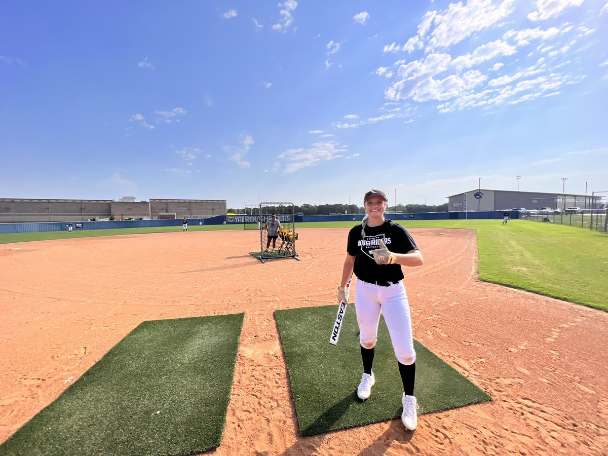 CCRoughridersSB's tweet photo. Ballin with our bros 🤠

#RoughRiders #WEEKONE https://t.co/yeYsoukPIR