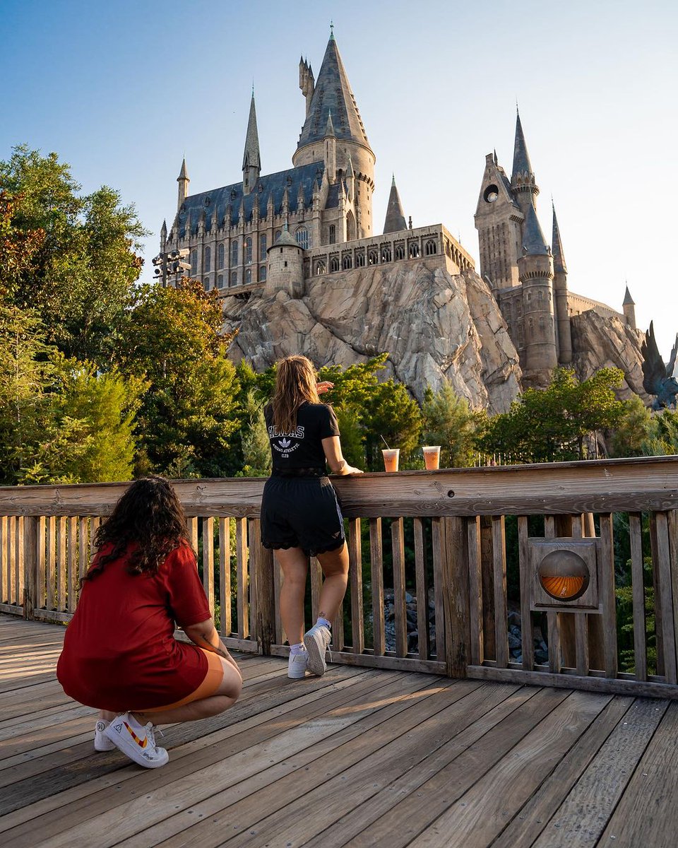 marcelamcgowan's tweet photo. Vamos casar!!!!!

Quando conheci a Lu um dos primeiros planos foi levar ela pra conhecer o castelo do Harry Potter (ela AMA o filme)! E foi nesse cenário aí que ela me surpreendeu com pedido mais doce do mundo! https://t.co/W3Qxq3oFJY