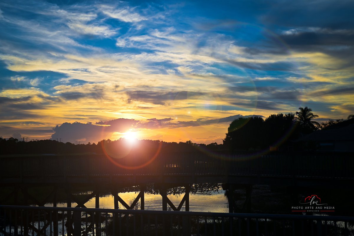 LMPhotographyJA's tweet photo. @MrWhoCapture @earthcurated @ithefelizer @NatGeoPhotos @Lightroom @Discovery @pictures Sunset at Port St Lucie, Florida #LMPhotoSunsets #LMPhoto #Florida #PortStLucie https://t.co/HuDfXGt4WP