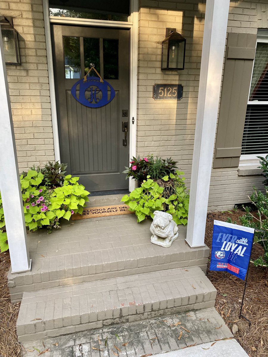Hello Football Season!  Go Dawgs!  ❤️🐶💙 #HBTD