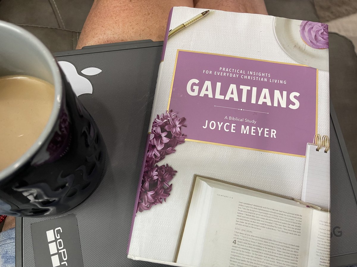 Tiny2Sum's tweet photo. Coffee and some encouraging words while listening to the much needed rain. Love the sound of rain hitting the roof. #CoolDown #MuchNeededRain #ListeningToItRain #RVLife #RVLiving #GodsWord #JoyceMeyer #Galatians #MorningCoffee #Rain #FullTimeRV https://t.co/CWSeHz40eE