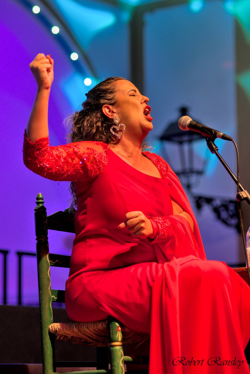 ranzelrob's tweet photo. Flamenco concert in Los Santos de Maimona, Spain. 26-08-23. #concert #flamenco #singing #guitar #concierto #reportaje #photojournalism https://t.co/Q86cU8Wg6D
