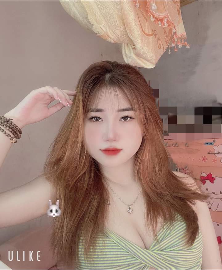 Thegioi_moi's tweet photo. Vú e hơi nhỏ a có bỏ e không https://t.co/xe45ZcyxSU