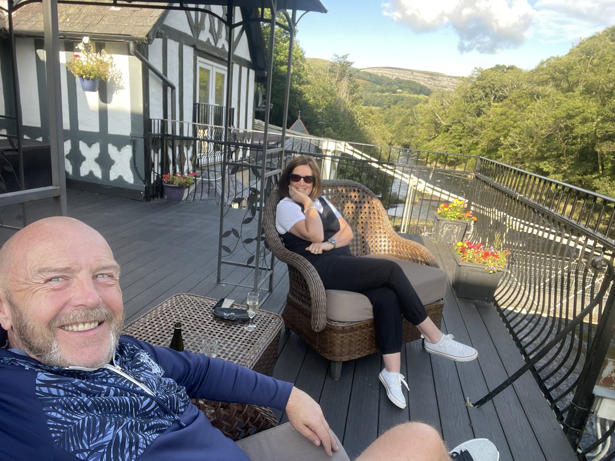 Mike Jones Great Days Golf #captainpirate (@mj_disabledgolf) on Twitter photo Wonderful Wales 😎😎🍺🍺 <a href="/ChainbridgeH/">Chainbridge Hotel</a> Fully recommend the Chainbridge Suite if you stay here , the view from our balcony is incredible !!! Wonderful Wales 😎😎🍺🍺 <a href="/ChainbridgeH/">Chainbridge Hotel</a> Fully recommend the Chainbridge Suite if you stay here , the view from our balcony is incredible !!!