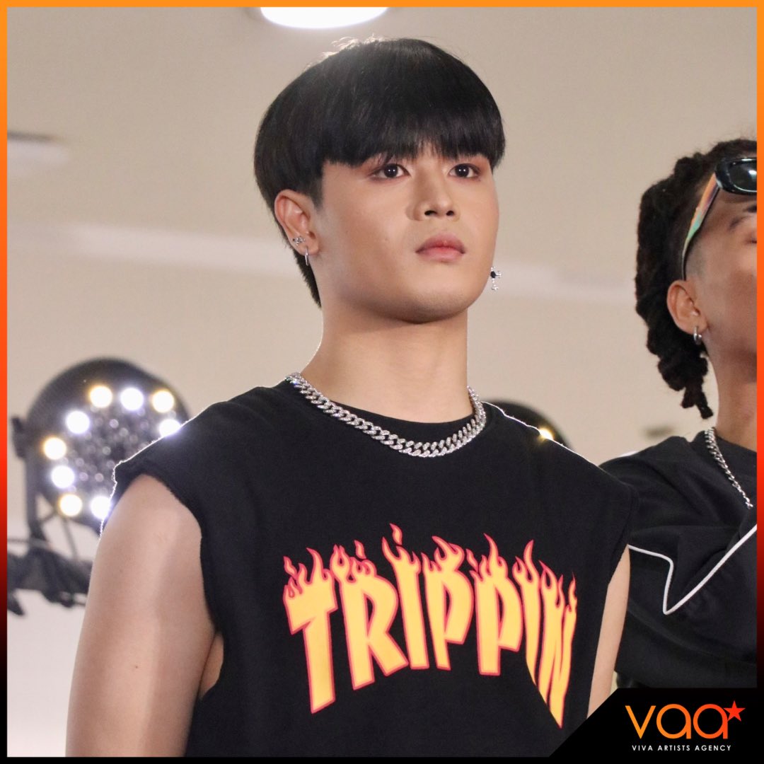 _itsmayeeeee's tweet photo. Yung buhok talaga nilang dalawa. Ewan ko nalang ba Meron pa naman akong "Alas hair is one of my favorites" then same sila ni kuya Tomas. So dalawa na sila ngayon? :< #TomLas 🥺🤌

ALAMAT PPopFiesta SaPampanga
#ALAMAT @Official_ALAMAT https://t.co/YEDbhKeTfM