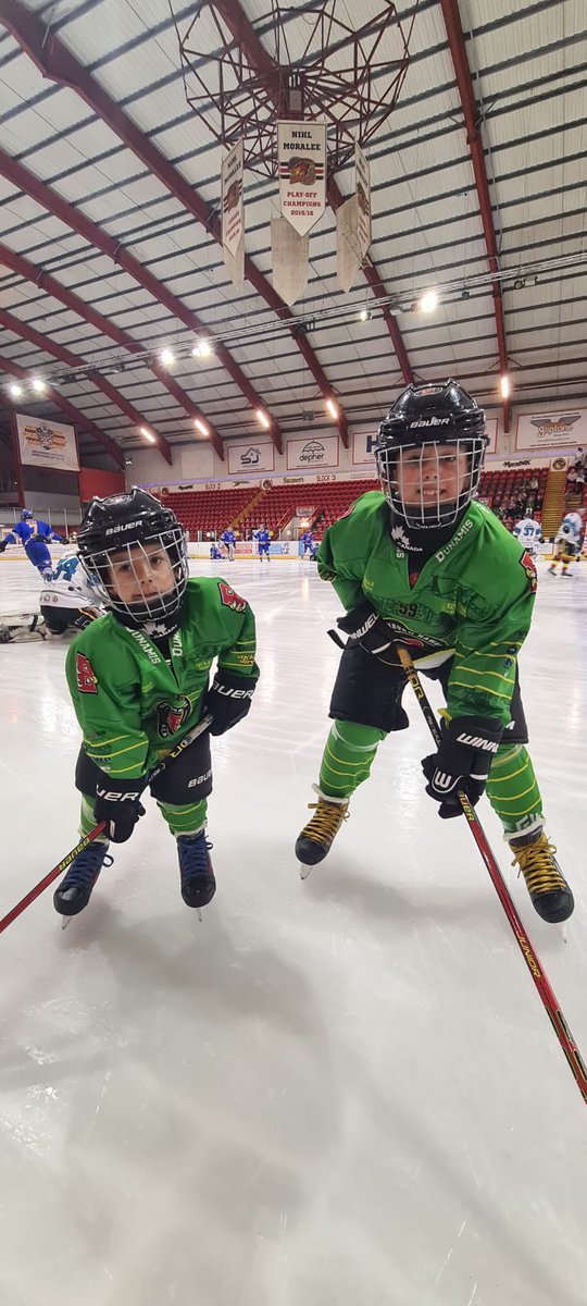 BBHawksAcademy's tweet photo. Your Blackburn Hawks Academy mascots for tonightโs @blackburnhawks Pre-season game against Kirkcaldy Kestrels are:-
#59 Blake Dean-Nicholls
#60 Logan Dean-Nicholls
#COYH #oneteam #ProjectHawks https://t.co/AjQ1dv399w