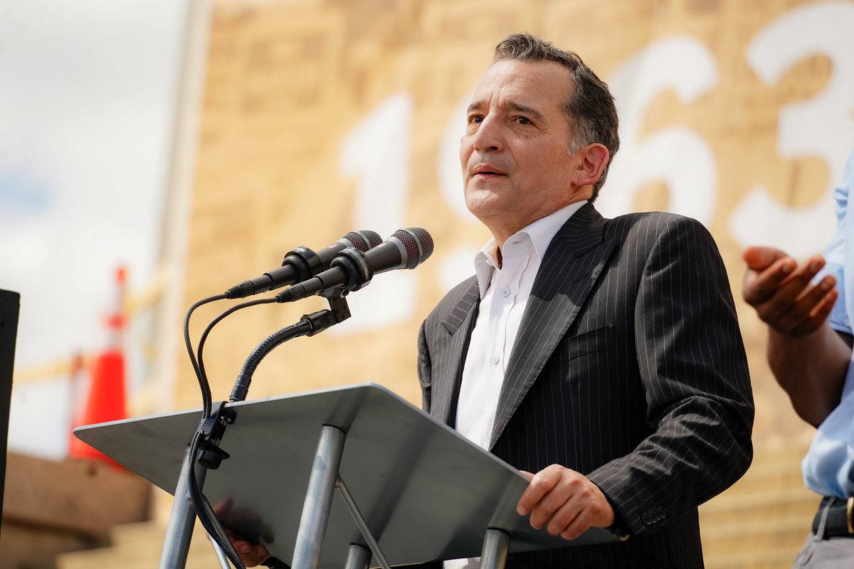 ADL's tweet photo. ADL’s @RabbiWolpe spoke about recognizing our shared humanity in an increasingly divided world– an essential part of fighting hate. #MOW60 https://t.co/vsleXNTH0i