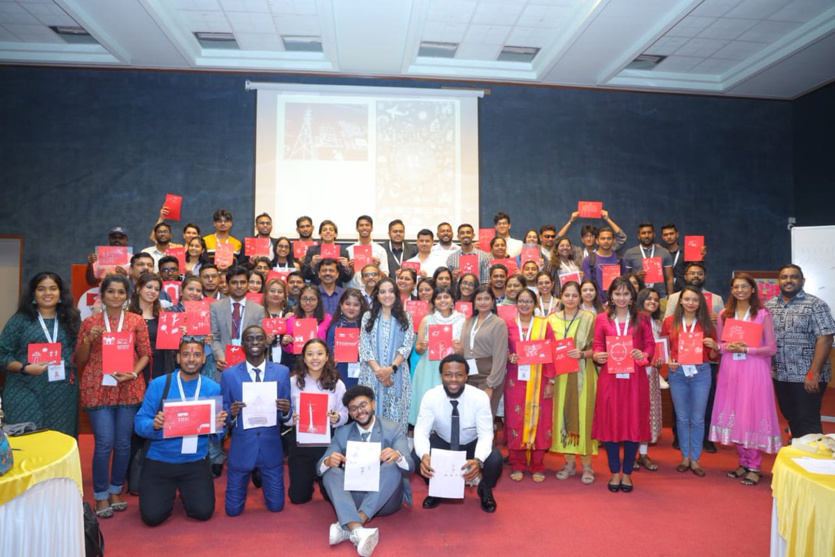 diaspora_india's tweet photo. Exploring India's higher education system, #67KIP attendees toured @symbiosis_fi. Greeted by Pro-Chancellor @vidya_symbiosis, they gained insights into the University, joined a #WarliPainting Workshop, and explored both Museums and Studios on campus. https://t.co/y5bySJ1gxo