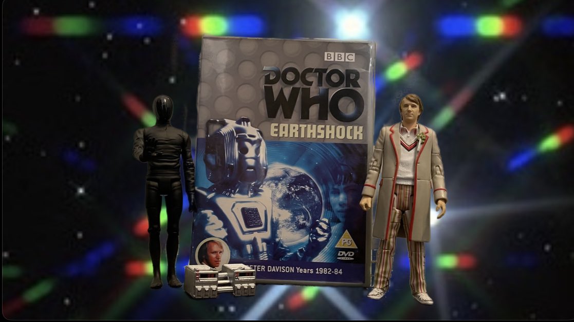 JR1991JR's tweet image. DOCTOR: When did you last have the pleasure of smelling a flower, watching a sunset, eating a well-prepared meal?  CYBER LEADER: These things are irrelevant! 

#DoctorWho #Earthshock #80s