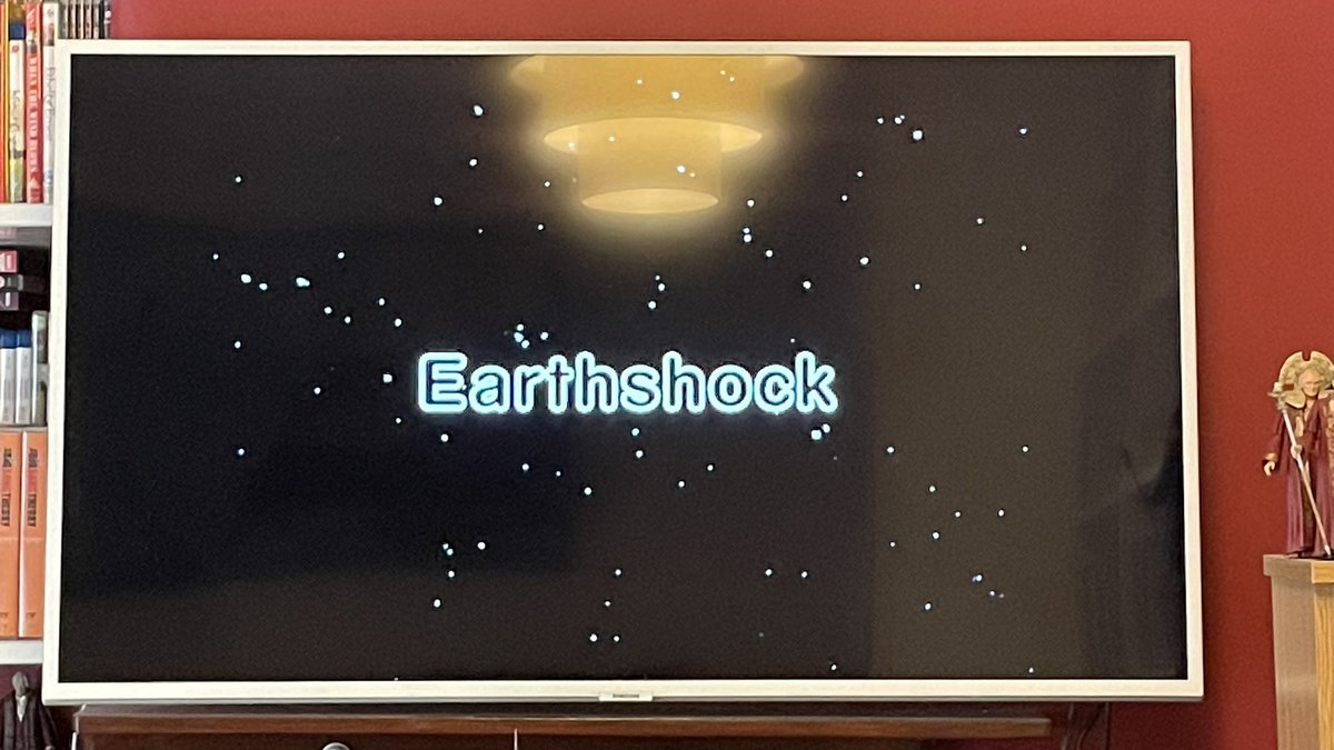 JR1991JR's tweet image. DOCTOR: When did you last have the pleasure of smelling a flower, watching a sunset, eating a well-prepared meal?  CYBER LEADER: These things are irrelevant! 

#DoctorWho #Earthshock #80s