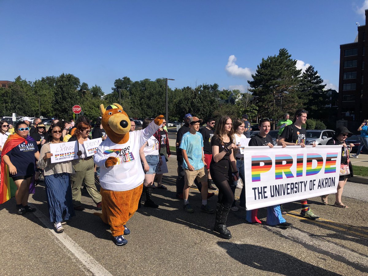 uakronalumni's tweet photo. We are PROUD to be amongst so many Zips at the Akron Pride Festival today! β€οΈπ§‘πππππ€π€ After the Equity March weβve been out on Main St. with giveaways from each of our colleges, student organizations, admissions! Itβs not too late join us! π¦ #AkronPride #ZipsPride https://t.co/VjJAPpij3x
