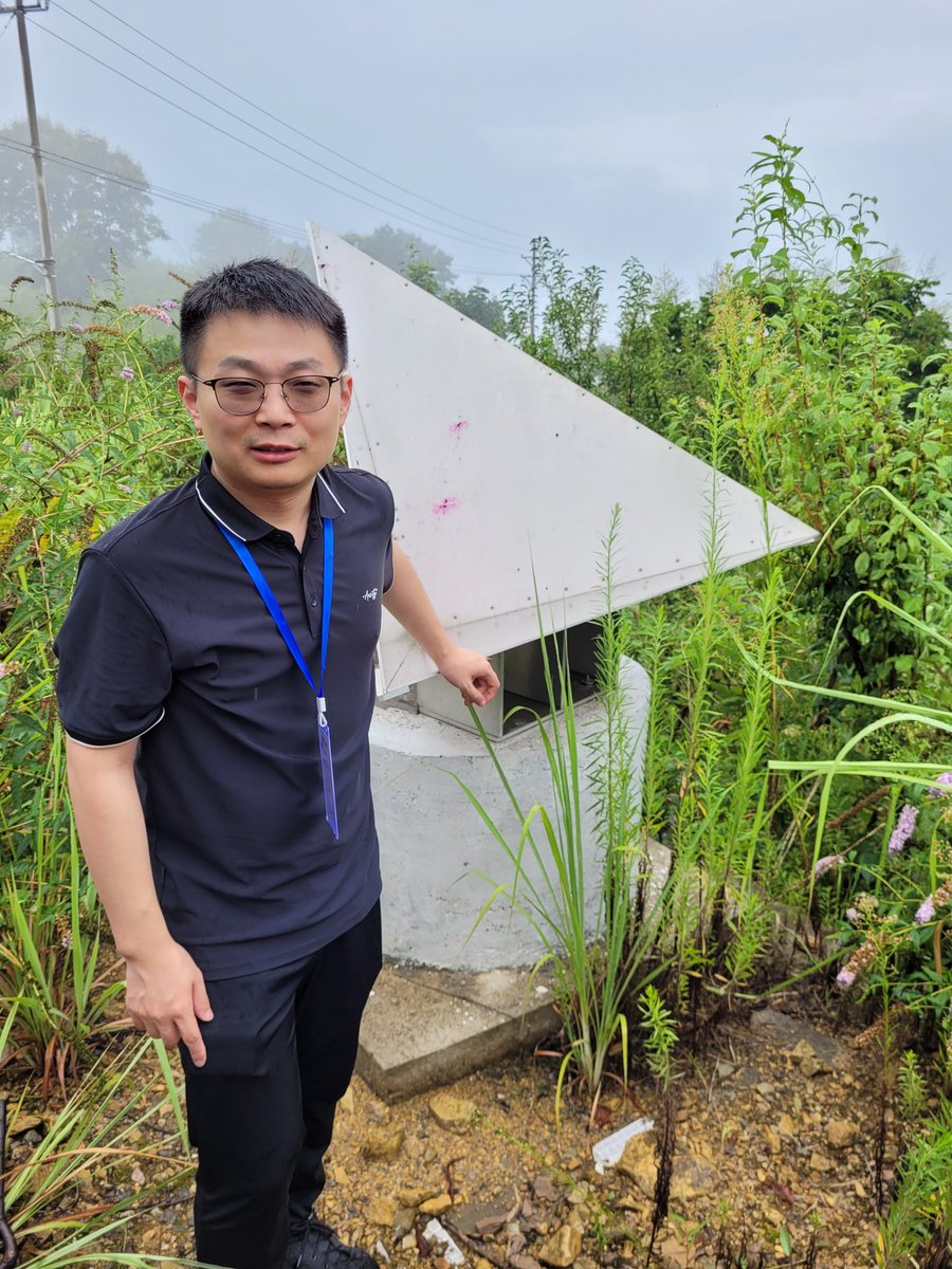 GfzRemote's tweet photo. Our team from @GFZ_Potsdam  visited today the natural laboratory that we have made at #Huangtupo #landslide in #China in cooperation with @WuHanUniv  to evaluate the performance of various types of #CornerReflectors (CR) to assess surface deformation using #CR #InSAR https://t.co/gnc9IfsABT