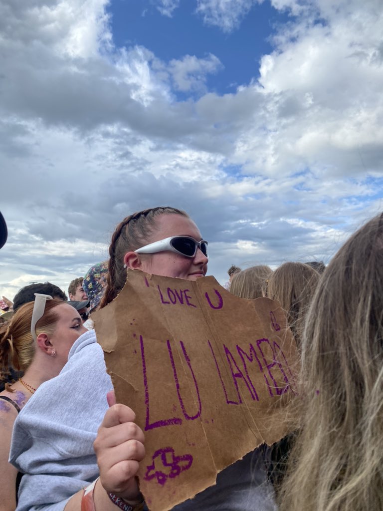 naeeohmi's tweet photo. lu lambo represent 🔥🔥🔥🔥🔥 https://t.co/8hHsMk7qNF