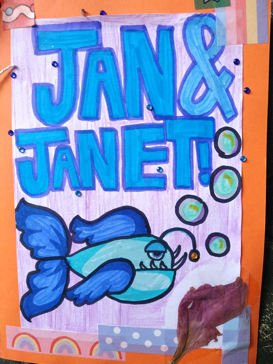 Such a lovely handmade thank you card from the squad that <a href="/FullaloveJanet/">janet fullalove</a> and I coach <a href="/RTWMonsonSC/">RTW Monson SC</a> 
I am always inspired by our young people who work hard  at 🏊  thank you everyone of you - keep being yourselves. See you back at 🏊 we'll be preparing for club champs