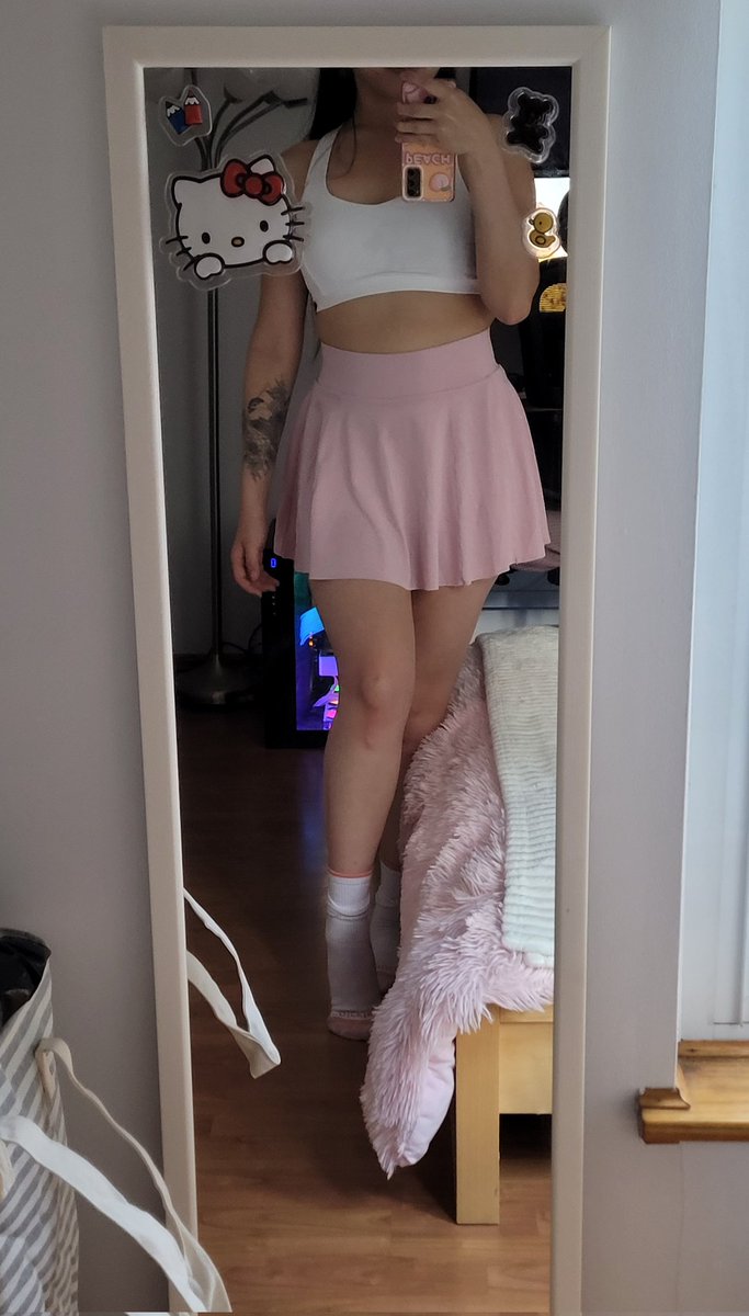annboba's tweet photo. I'm gonna start wearing skirts like these for upper body day and no one can stop me https://t.co/0XVOiN2pOa