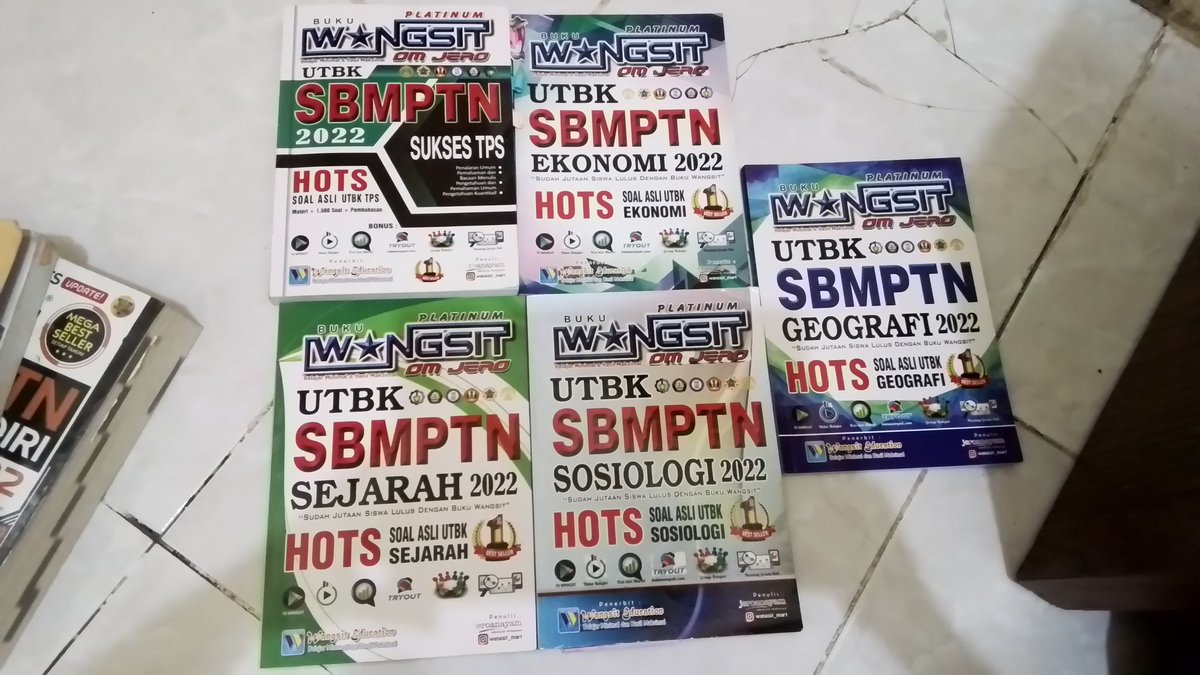 fairypyooo's tweet photo. Wts jual buku tps tka snbt sbmptn take all 30k aja bisa shopee live + 3k admin #zonauang https://t.co/1dttXUKtex