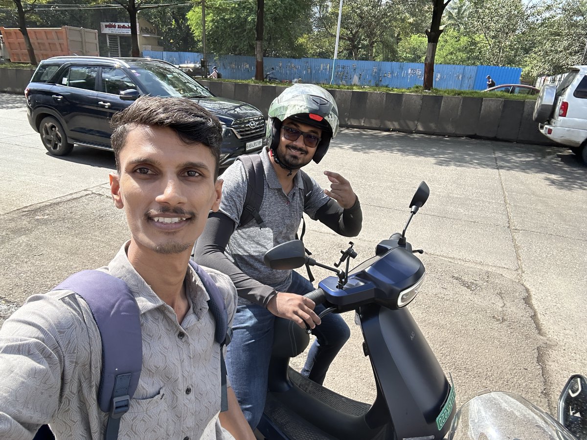 SayantikaM1's tweet photo. Today I met one of our "Sayo and Rick" family member while going for another shoot. It feels great when you appreciate our work. Thank you, It is your encouragement which motivates us to keep working. @OlaElectric @bhash https://t.co/roEYtcS8E2