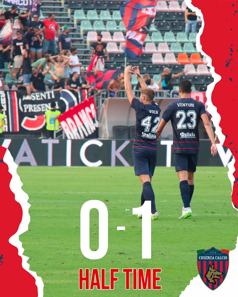 CosenzaOfficial's tweet photo. 🎶 Voca Voca Voca 🎶, all’intervallo siamo avanti noi 🐺❤️🔥💙
#ForzaLupi #VENCOS https://t.co/Ku7TwYAr3v