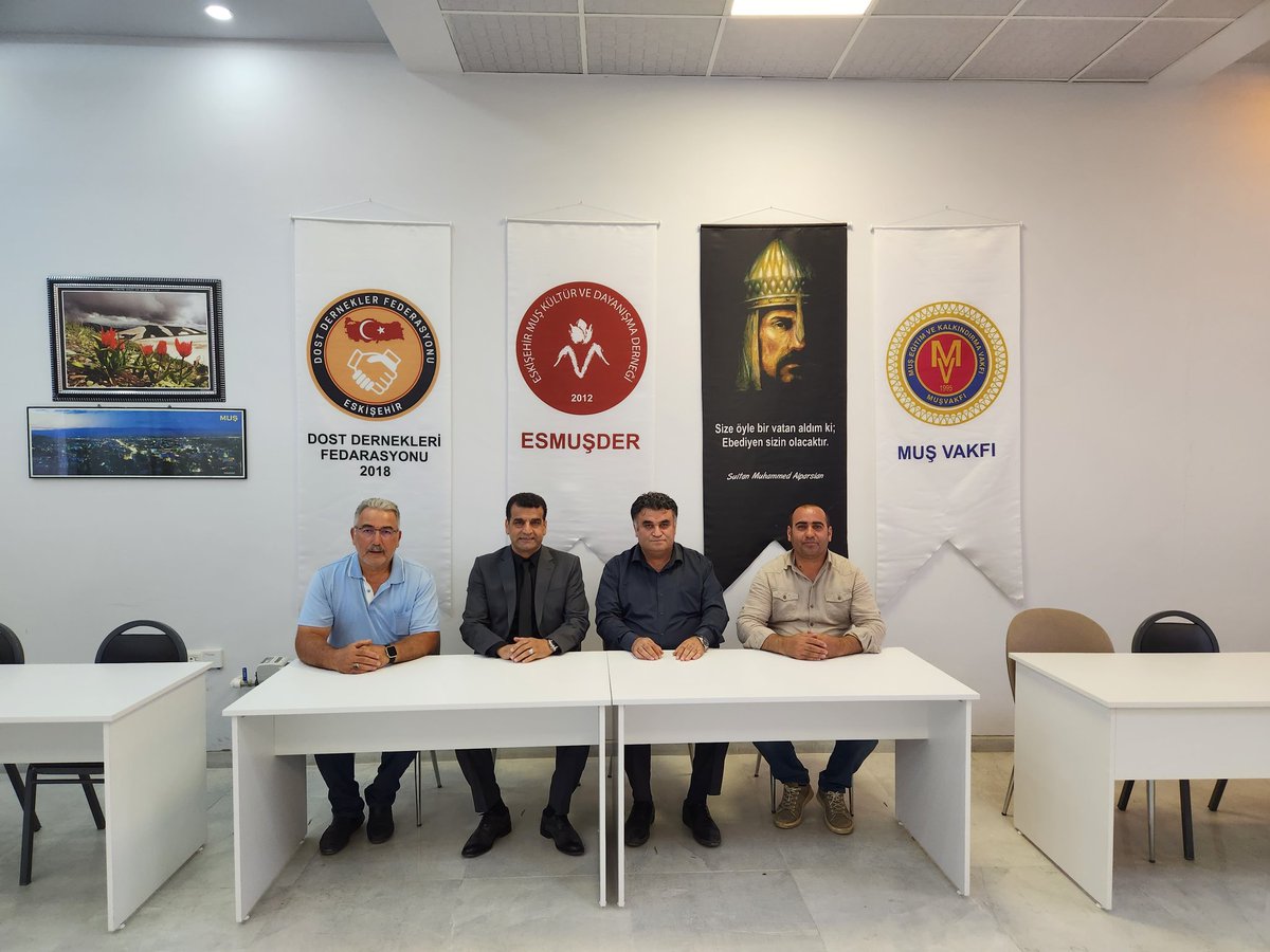 Kasimkarakas26's tweet photo. #Eskişehir Muş Kültür ve Dayanışma Derneğimizin Düzenlediği Malazgirt Zaferin'in 952.Yılı dünümü kapsamın da Etkinliğimizi Gerçekleştirdik Emeği Geçenlere Çok Teşekkür Ederiz @TasciAyhan26 https://t.co/VlMQokCh2O
