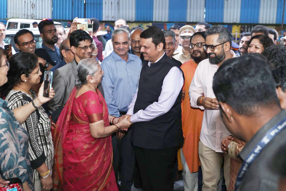 Dev_Fadnavis's tweet photo. 🕕 6.15 pm | 26-8-2023📍 Chembur, Mumbai | सायं. ६.१५ वा | २६-८-२०२३📍 चेंबूर, मुंबई.

🔸 'द कॅन्सर वेट' चे उदघाटन 
🔸 Inauguration of 'The Cancer Vet'

#vet #vetclinic #animals #pet #cancer #TheCancerVet #mumbai #maharashtra https://t.co/nFK5Wh8iUv
