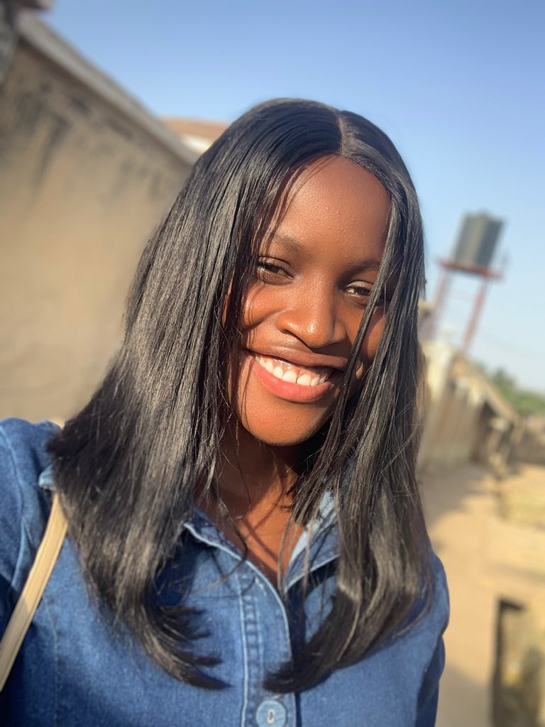 EeevaJames's tweet photo. Quote this tweet with a picture of you smiling 😊🥰😻. https://t.co/ZQrlYA3IiD
