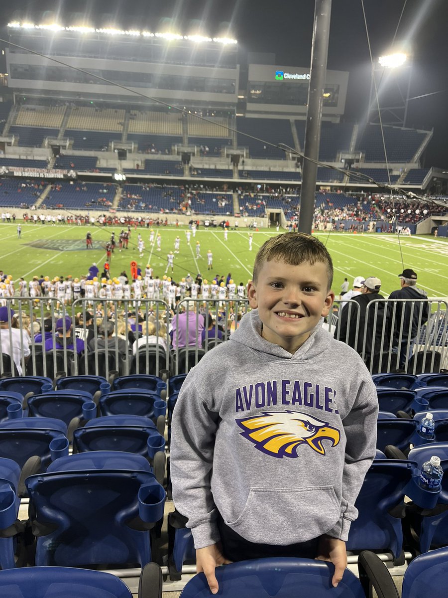 ShannonScheetz's tweet image. Fun 2 days of Avon football- first the big kids &amp;amp; today the littles💛🏈💜Avon Bigs beat McKinley 28-7 in a very cool venue &amp;amp; our littles won 7-6!! Andrew almost had a pic but I suck at recording so I just missed it!!The coaches did great too!! #andrewmichaelscheetz #avonfootball