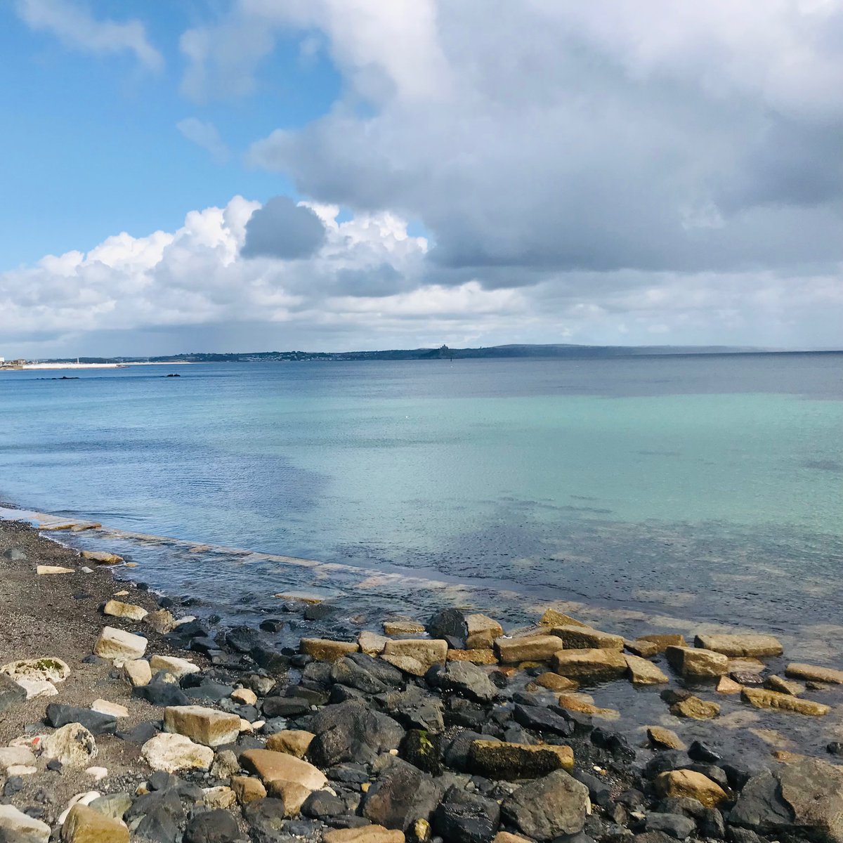 HMayWriter's tweet image. Glas (Cornish): the colour of the sea

#cornwall #cornish #cornishlanguage #sea