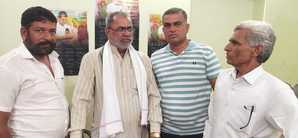आज एससी एसटी वित्त आयोग अध्यक्ष राज्य मंत्री डॉ शंकर यादव साब व नागोर सेवादल जिला अध्यक्ष खुमाराम जी जाजड़ा से मेड़ता कांग्रेस ब्लॉक कार्यालय में मुलाकात l
<a href="/ashokgehlot51/">Ashok Gehlot</a> 
<a href="/RahulGandhi/">Rahul Gandhi</a>