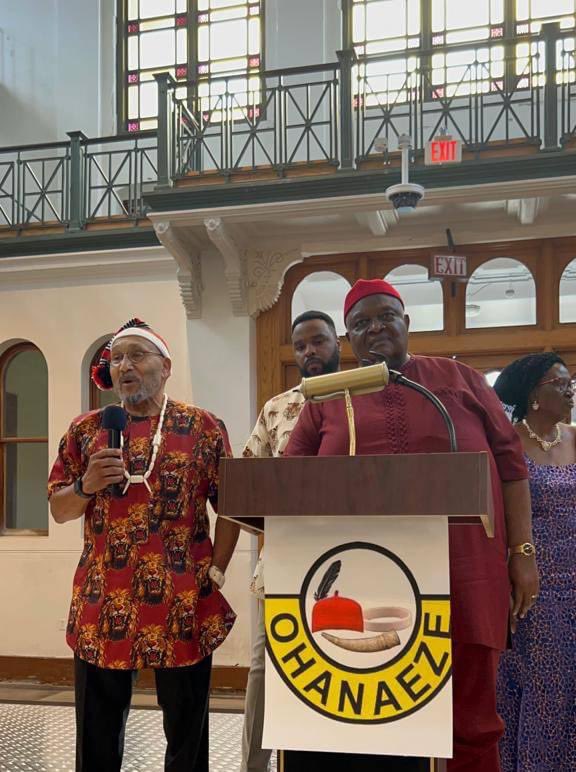 OformaParadise's tweet photo. A renowned #African American computer wizard, Dr Emmitt McHenry, who developed the .com code for Internet E-Mails, has traced his origin to #Igboland, Ohaneze Ndigbo Worldwide has said.

The group said that McHenry, who is the Chairman and CEO of Defense Manufacturing, has finally reconnected with his Igbo ancestry. @real_IpobDOS @NOIweala @ChimamandaReal @PeterObi