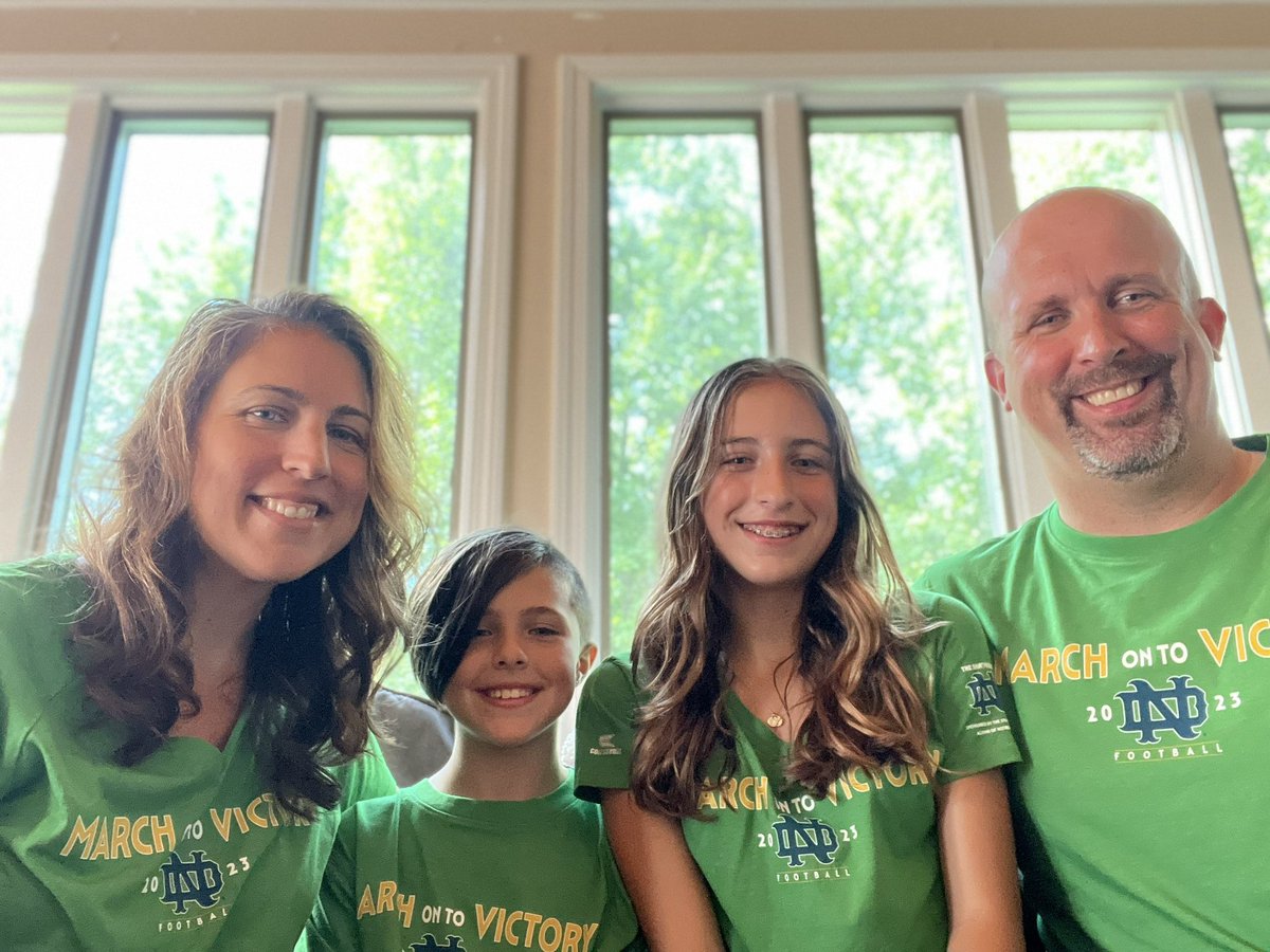 bjmirish45's tweet photo. The Monaghan’s are game ready! Go Irish! #AnnualShirtPic #NDRollCall #WeareND @NDFootball @NDonNBC @Marcus_Freeman1 https://t.co/xx47Q1n96s