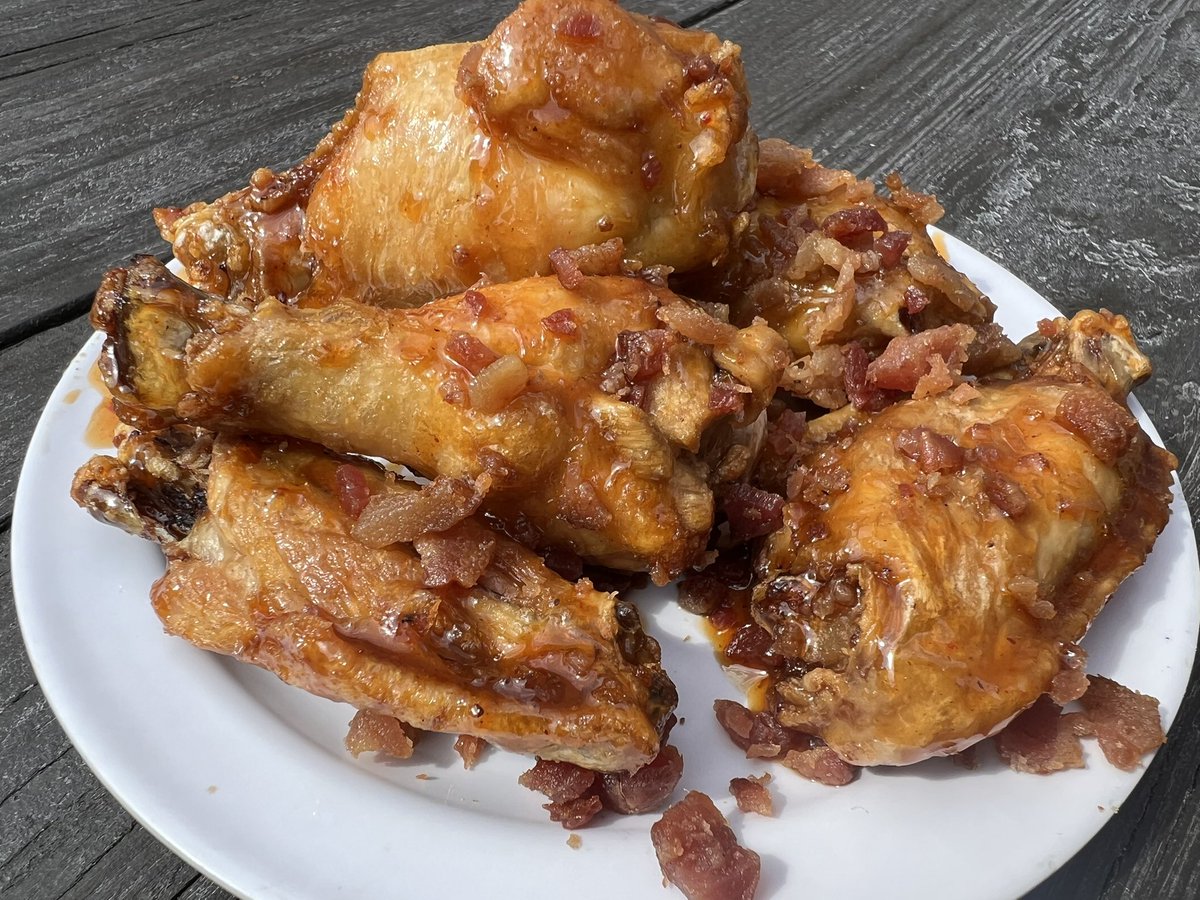winkinglizard's tweet photo. π π₯ BOURBON MAPLE BACON WINGS ππ₯
Have you tried the new wings available on our special menu? π
Check out the full menu here
https://t.co/dEiH2WRIE2
#menuspecials #anniversary #delicious #maplebaconwings #winkinglizard #lizardnation https://t.co/kAXadgS4S1