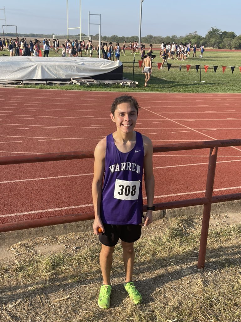 📢 PR for sophomore, Andy Perez. His first true 5k at the varsity level. Keep working hard to lead your team.