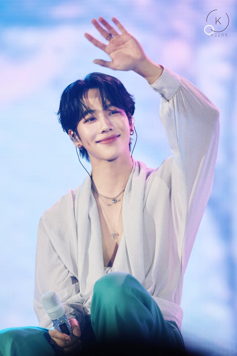 _k2205's tweet photo. ดั่งภาพศิลปะ ✨

#WarismConcert_Day1
@warwanarat #warwanarat https://t.co/bHul3Q4bry