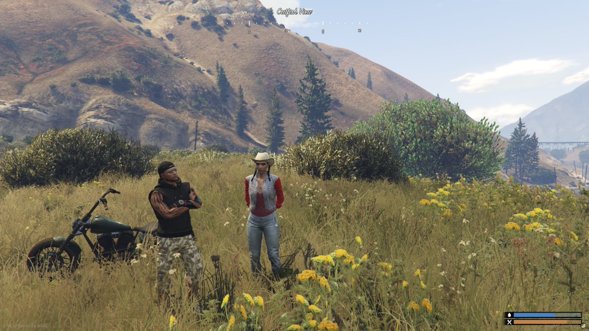 Bluelyne2's tweet image. 21 juin c'est l'été! David m'emmène en balade en moto "Tu veux aller où Amanda?" "Au phare" On discute des bons moments passés et de ce qui nous manque parfois! On descend en ville "T'as encore ton masque Amanda?" "Oui on fait une supérette?" 😂 "T'es vraiment mon bro David" 💙