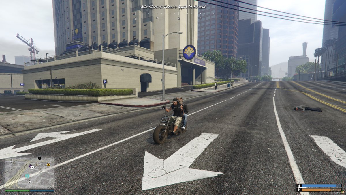 Bluelyne2's tweet image. 21 juin c'est l'été! David m'emmène en balade en moto "Tu veux aller où Amanda?" "Au phare" On discute des bons moments passés et de ce qui nous manque parfois! On descend en ville "T'as encore ton masque Amanda?" "Oui on fait une supérette?" 😂 "T'es vraiment mon bro David" 💙