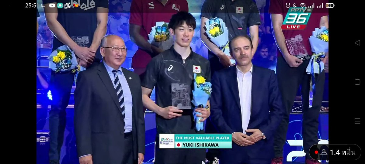 TINExBLINK's tweet image. ฝันดีก่อนนอน แด่คู่บุญฟ้าประทานแห่งวงการ #วอลเลย์บอลชาย ทีมชาติญี่ปุ่น ผู้เล่น(คู่)คนสำคัญของทีมชาติชุดใหญ่ในทศวรรษนี้ ยินดีกับพวกแกด้วยจริงๆนะยูกิคุงรันจัง
สุขสันต์วันเกิดล่วงหน้ากับของขวัญชิ้นสำคัญนี้นะรันจัง 🏆💐
@yuki14_official
❤️
@Ran_volley0902
#AVCChampionship2023