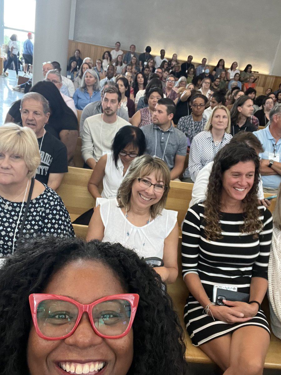 ahillgill's tweet image. What a fantastic way to start off the new year with almost 800 educators and @advischools committed to cultural competency for our students with @rosettalee. Thank you @Ea1785 and all the facilitators and educators that made this event possible. #educatorsforchange#DEIJB