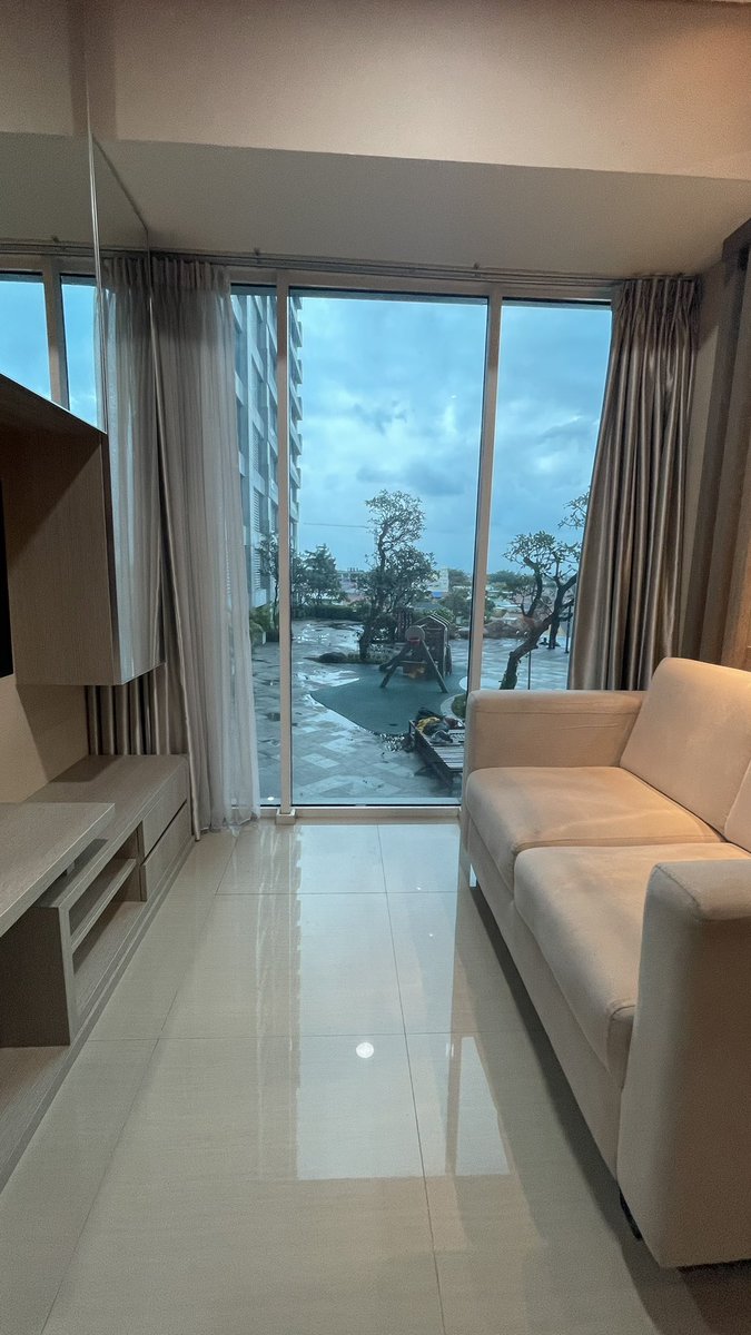 farhanidjamal's tweet photo. #lapakcot (DIJUAL) Apartemen Pribadi |Grand Kamala Lagoon Bekasi | 1 BR, 30sqm | Fully Furnished | lantai 3, nomor cantik |Akses Langsung ke Mall | View kolam renang +⛰️ Salak | Minat hubungi saya di 0878-8883-2692 (Whatsapp only) #jualapartemen #jualapartemenGKL #apartemenbekasi https://t.co/ydOuKOHyzS