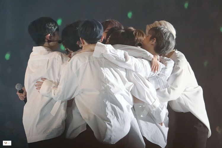 springeunsang's tweet photo. happy 4th anniversary x1, makasih udah berbagi 4 tahun yang amat sangat berharga. it's one of the happiest memories in my life🦋

#잘지내니엑스원_데뷔4주년이야
#4nniversaryX1
@x1official101 @x1members https://t.co/30rKO6IzCt
