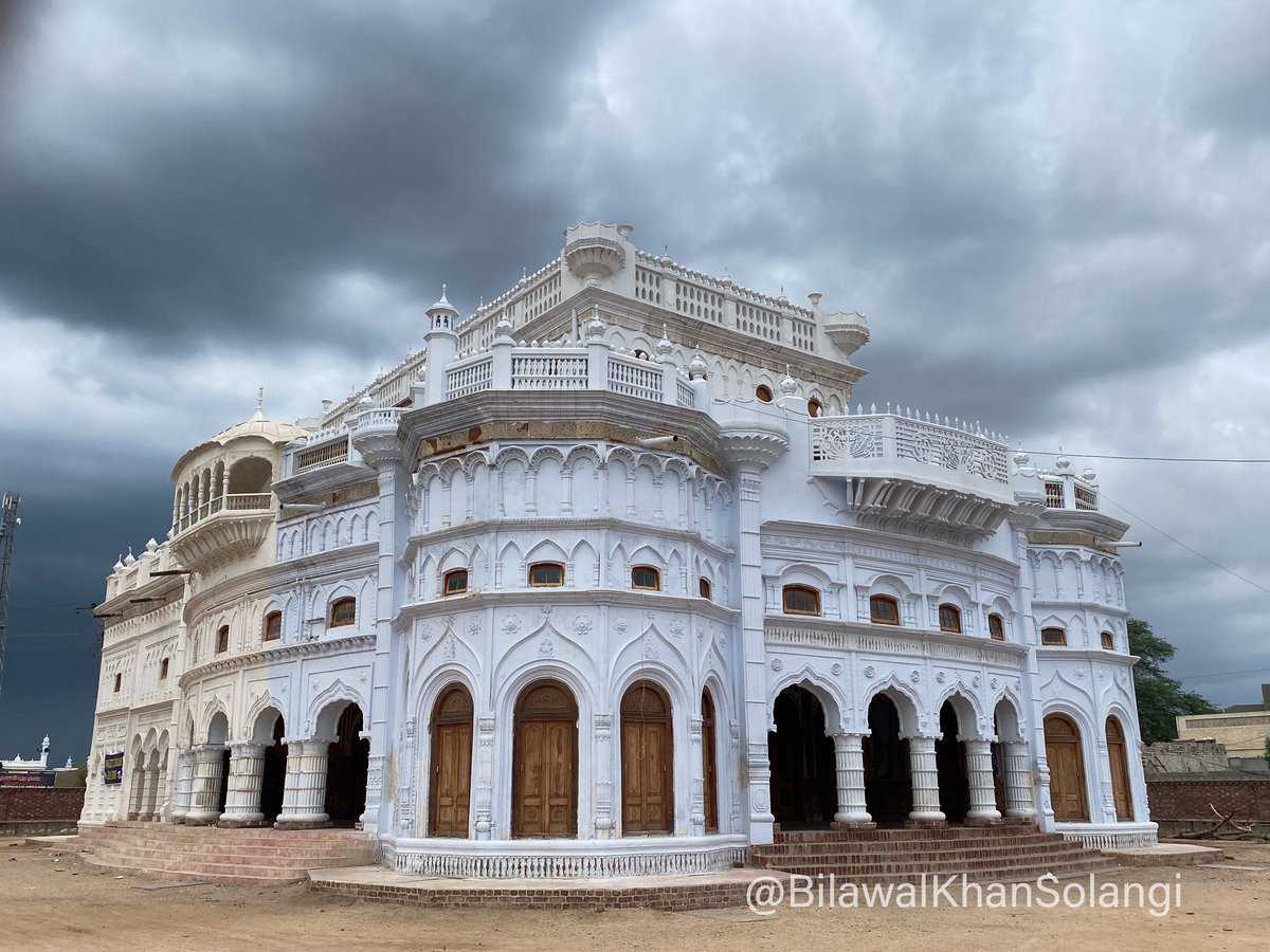 bilawal72's tweet photo. #WhiteHouse Kotdiji, Khaipur Mir’s Sindh Was built by Mir Ahmed Ali Talpur between 1835-1840.
#travel #photochallenge #photooftheday #royal #talpur #princelystate https://t.co/zVtnQg1GTZ