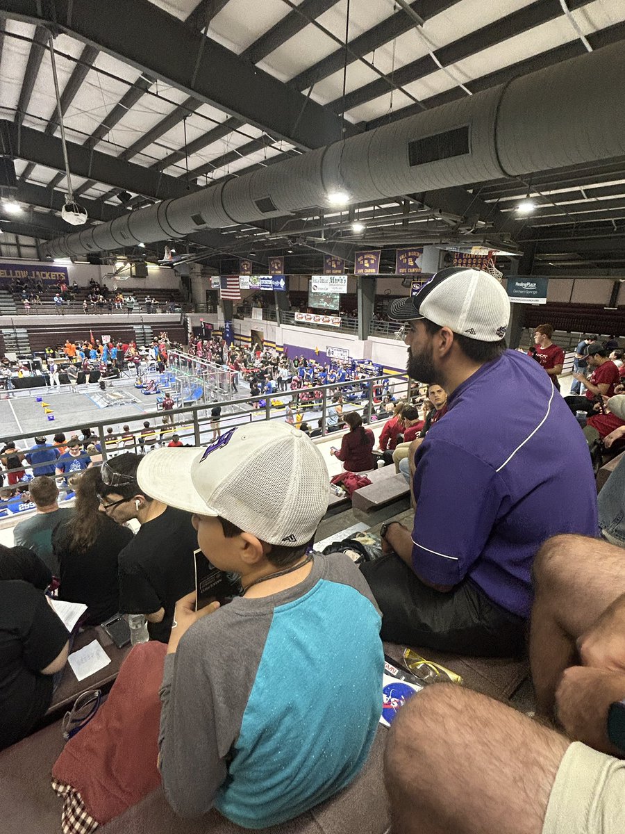 Tigerbots2183's tweet photo. It’s the Red Stick Rumble!  2183 and 9988 are competing along with 25 other teams.  2183 is currently ranked 4th. @HahnvilleHigh @DowCorpsArchive @WeAreOxy https://t.co/QJLWBZLbYV