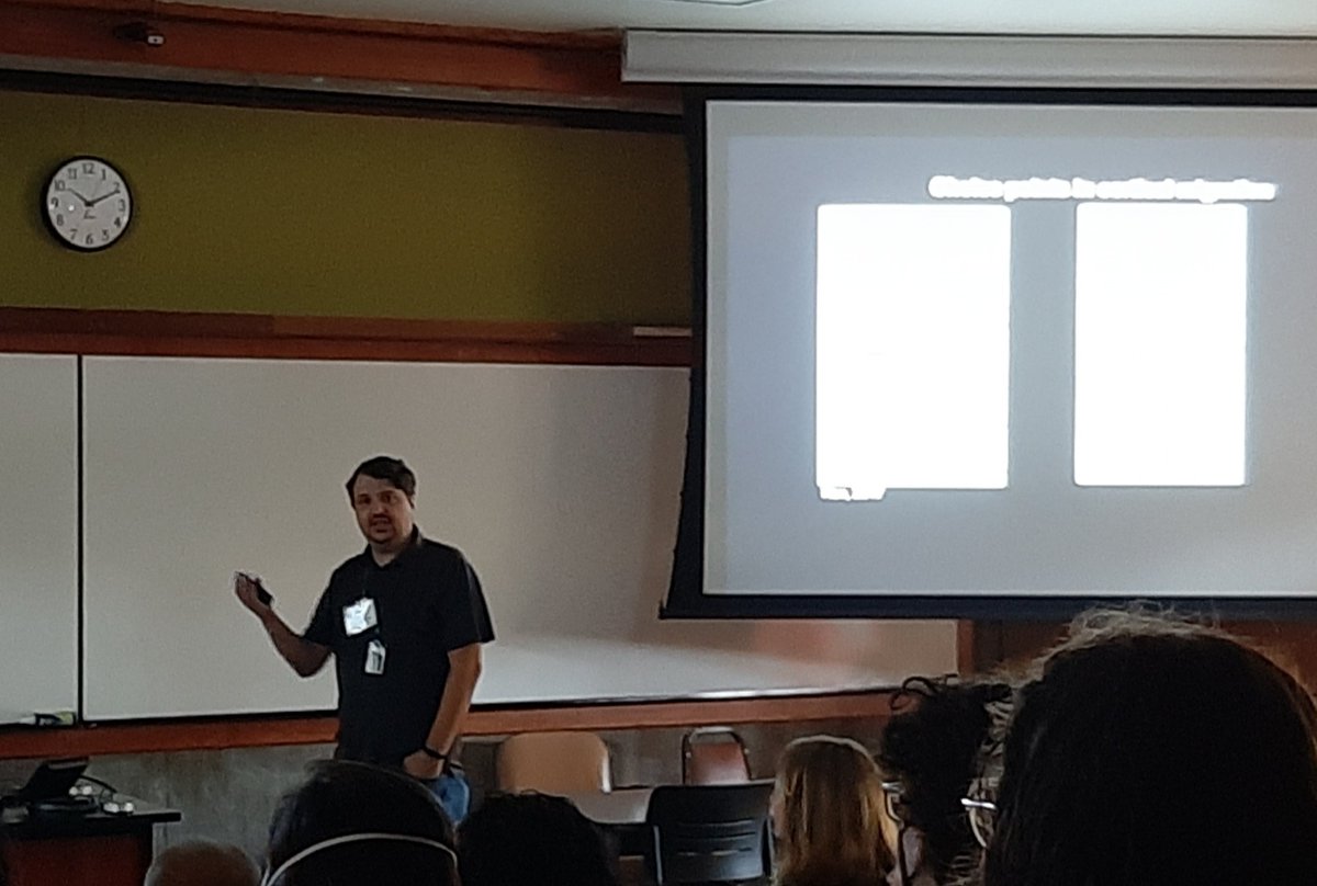 clawedfeet's tweet photo. @SocDevBio Martin Riccomagno explaining the process of adhesion signaling in mouse cortical migration at #WCSDB https://t.co/gp2dd3BUQo