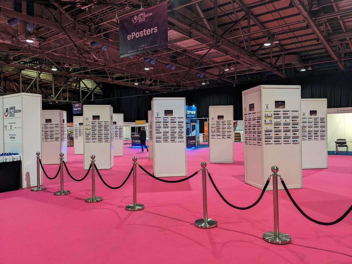 Had a great day working with the #AMEE2023 #STF (student task force) to set up the ePoster posterboards. Thank you to everyone for your help, great company and stories. 💐