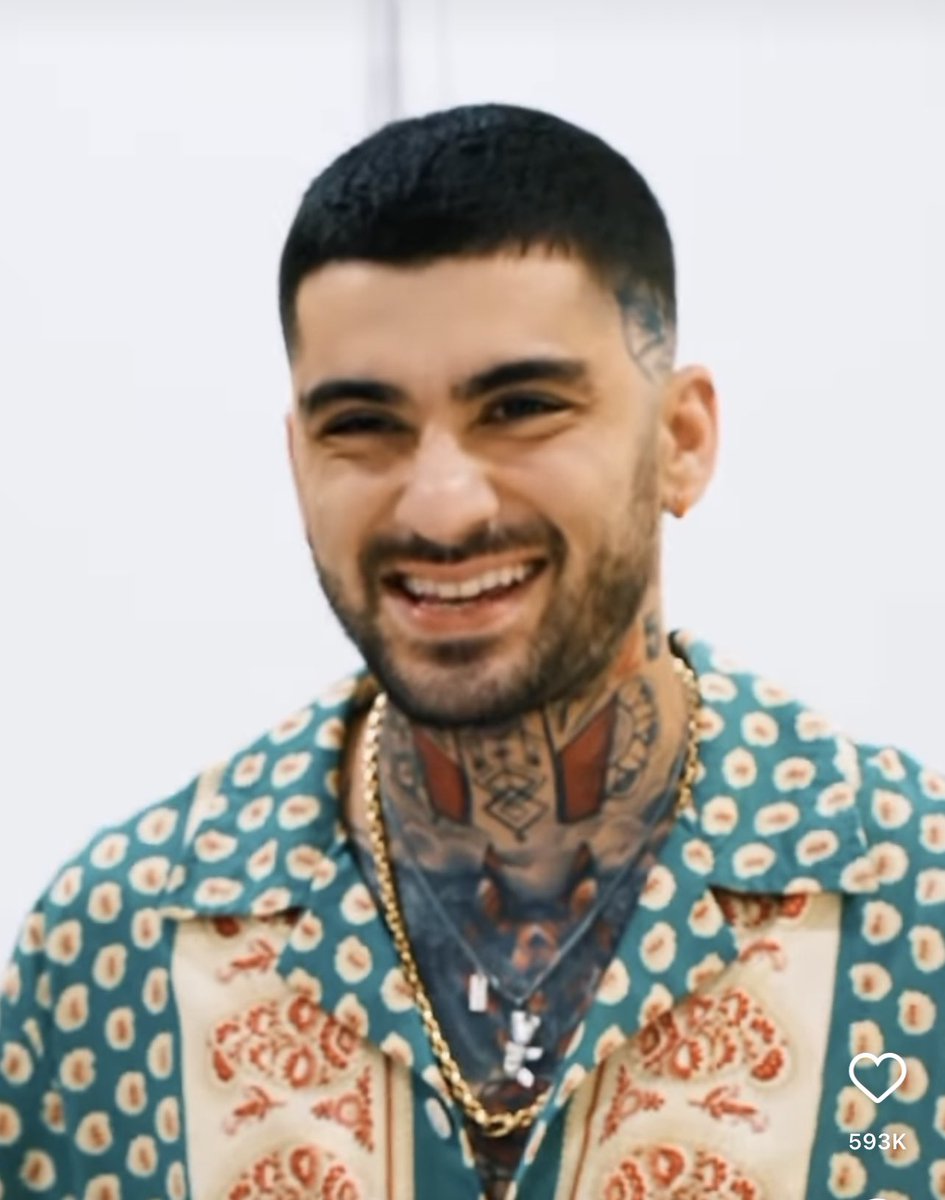 HE4DLINES's tweet photo. HES SO ADORABLE https://t.co/X6MlX5qJKe